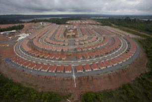 An overview of the houses being built for employees of the Belo Monte hydroelectric dam, planned to be the world's third largest, in Pimental, near Altamira in Para state, November 23, 2013. REUTERS/Paulo Santos